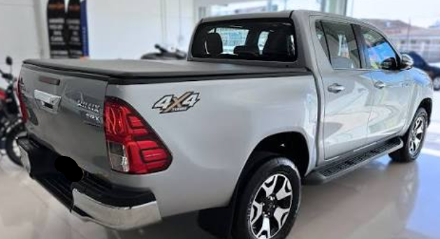 TOYOTA HILUX SRX